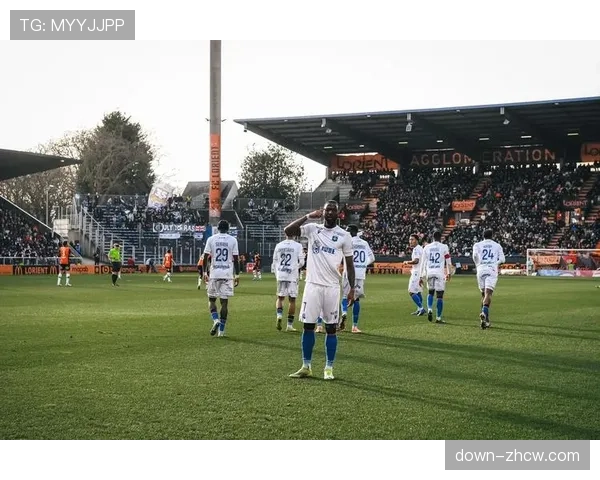 洛里昂门将姆沃戈的月度报告：扑救传中球成功率联赛第一